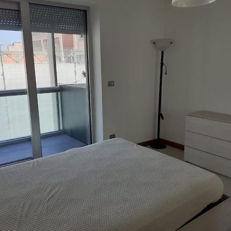 Barcellona Apartment Римини Екстериор снимка